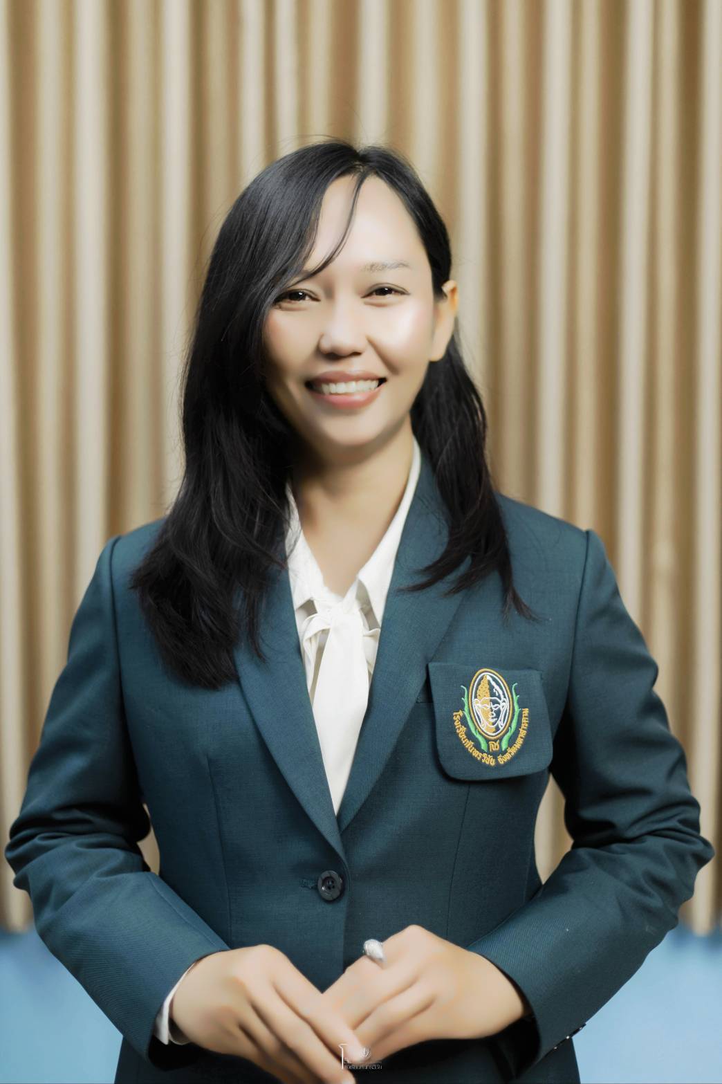 นางสาวหนึ่งฤทัย รัตนพล