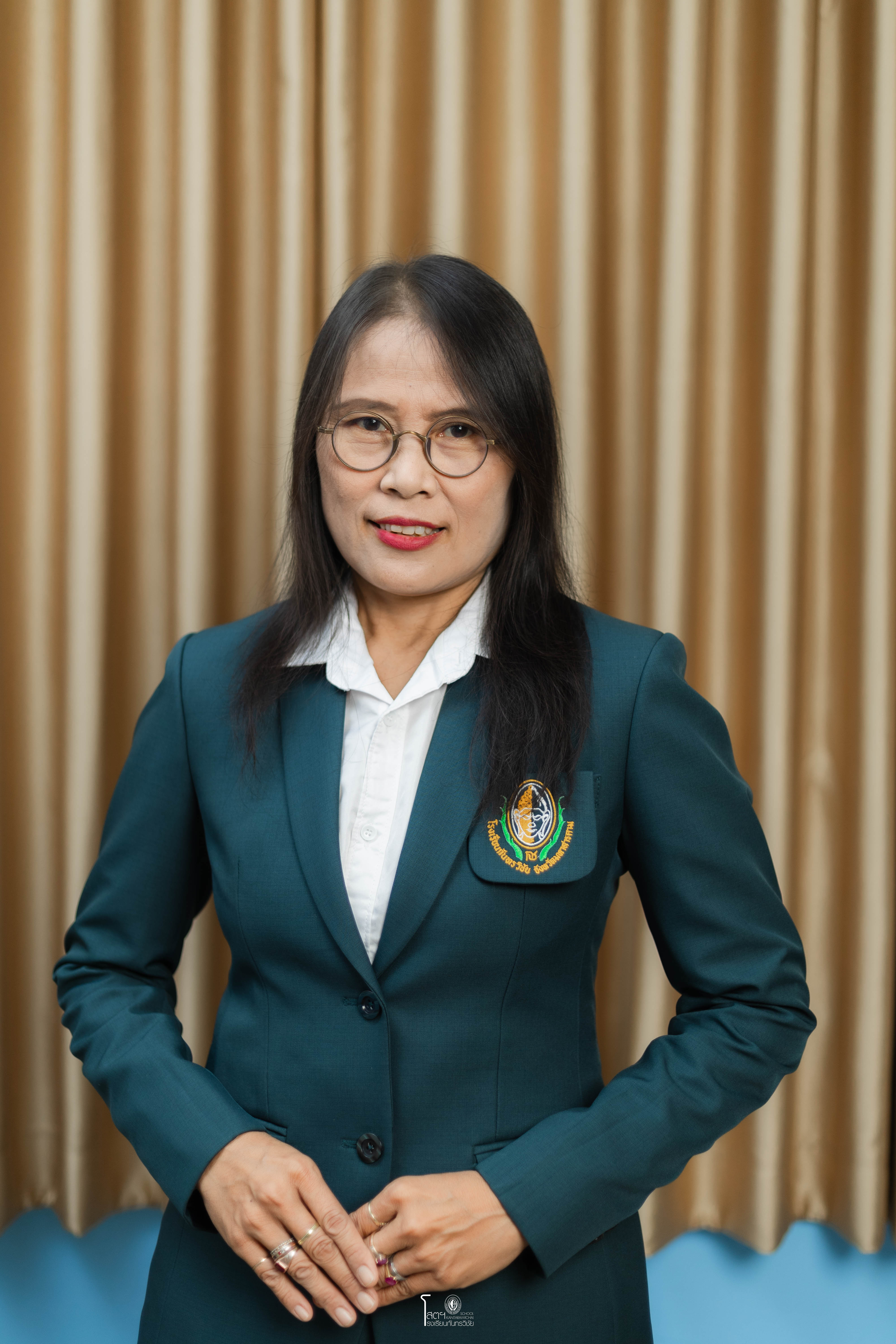 นางพรพันธ์  ภูสอดเงิน